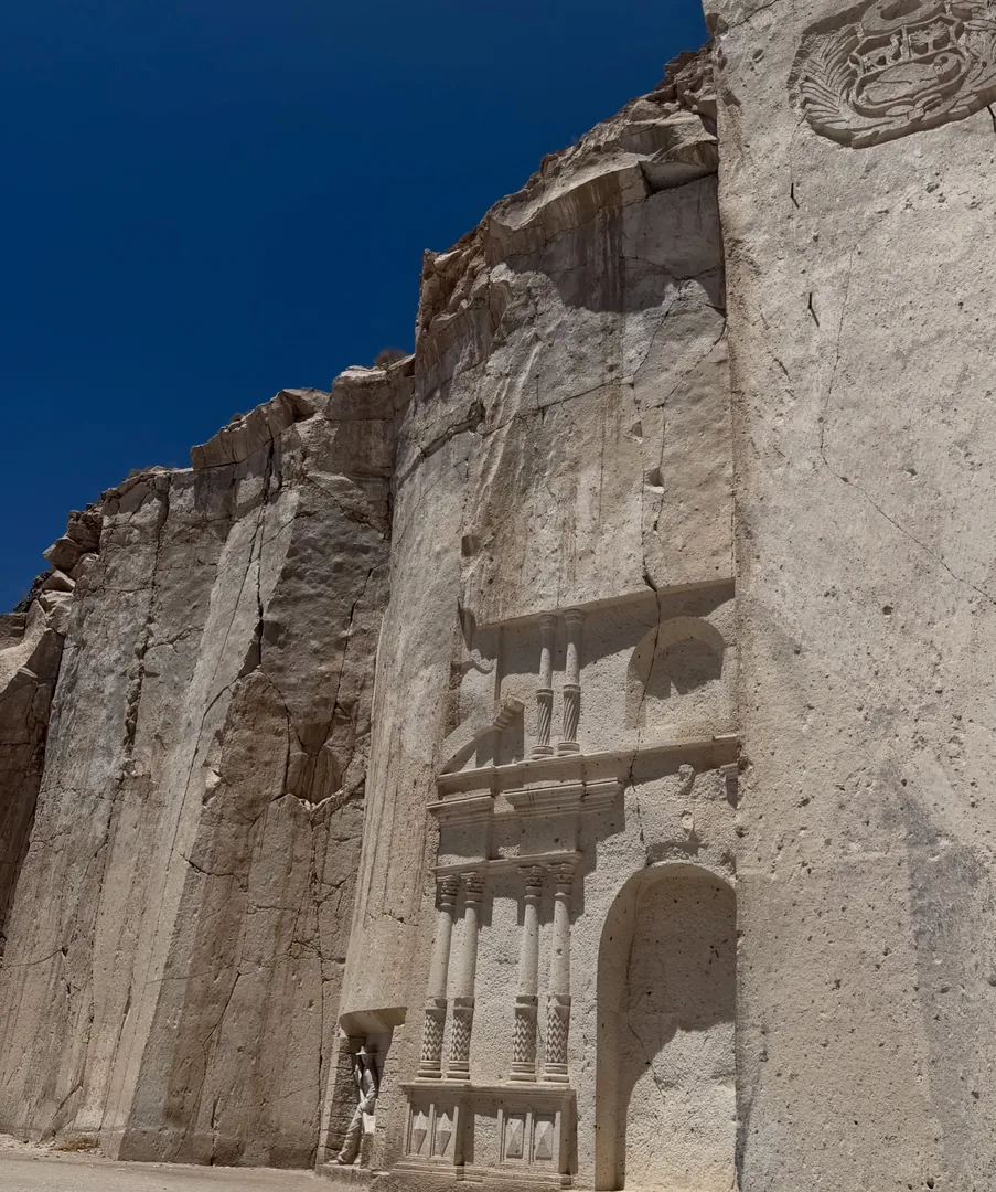 Sillar cliff faces at Añashuayco